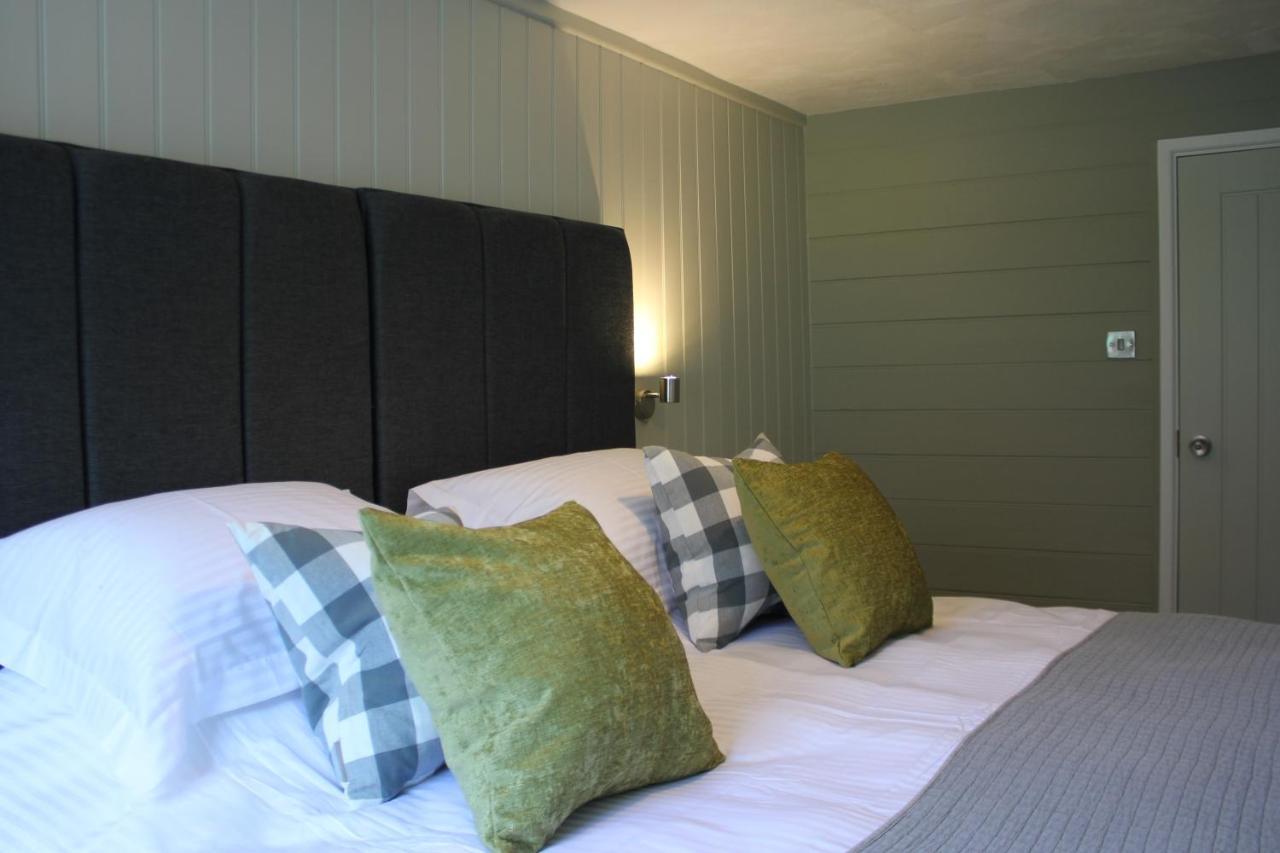 The Five Pilchards Inn Helston Extérieur photo