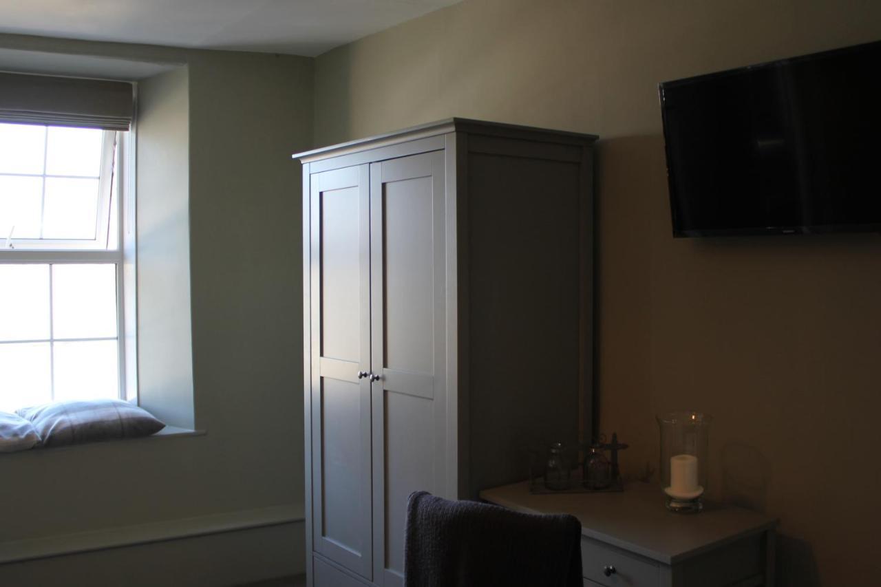 The Five Pilchards Inn Helston Extérieur photo